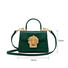Load image into Gallery viewer, Wİnter Serpentine Lock Handbag